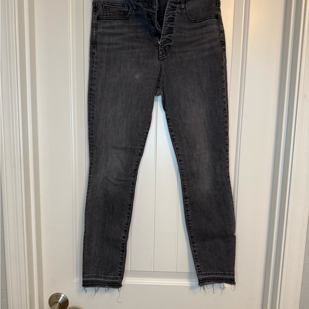 GAP Women's Black/Grey Jeans Size 6/28R